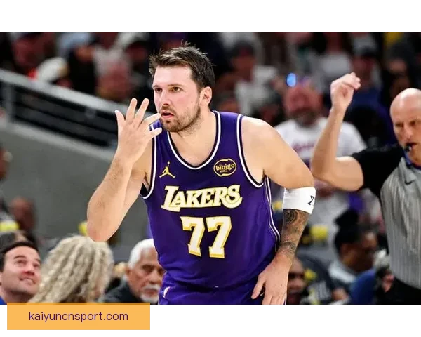 东契奇疯狂三月超强表现 高难度三分接连命中 比上次得分王更具统治力